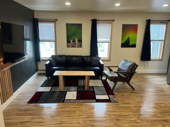Pike Bay Apartment - Image 2